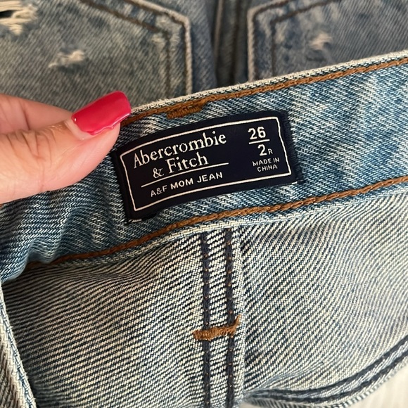 “Abercrombie & Fitch: A & F Mom Jean size 26” - Picture 8 of 9